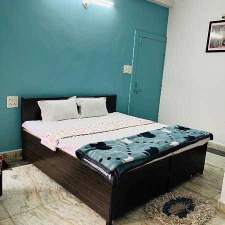 Tiwari G Home Stay Ujjain Zewnętrze zdjęcie