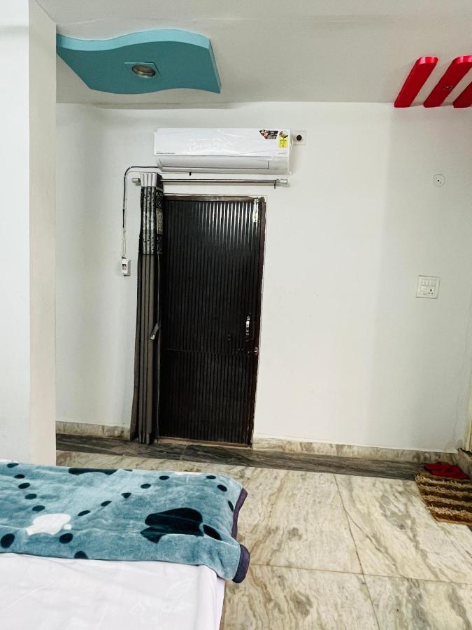 Tiwari G Home Stay Ujjain Zewnętrze zdjęcie