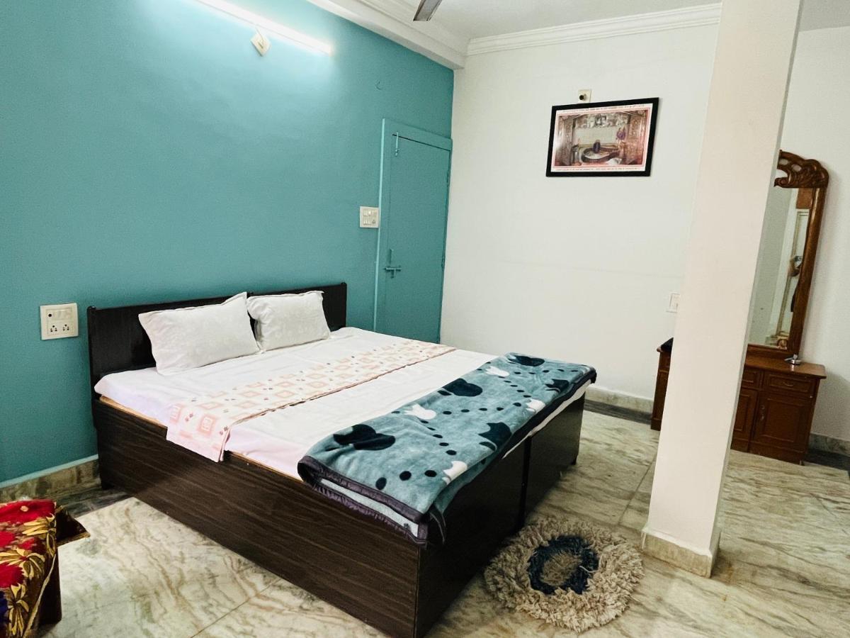 Tiwari G Home Stay Ujjain Zewnętrze zdjęcie