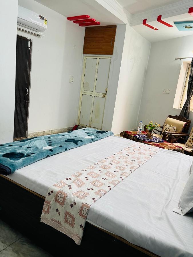Tiwari G Home Stay Ujjain Zewnętrze zdjęcie