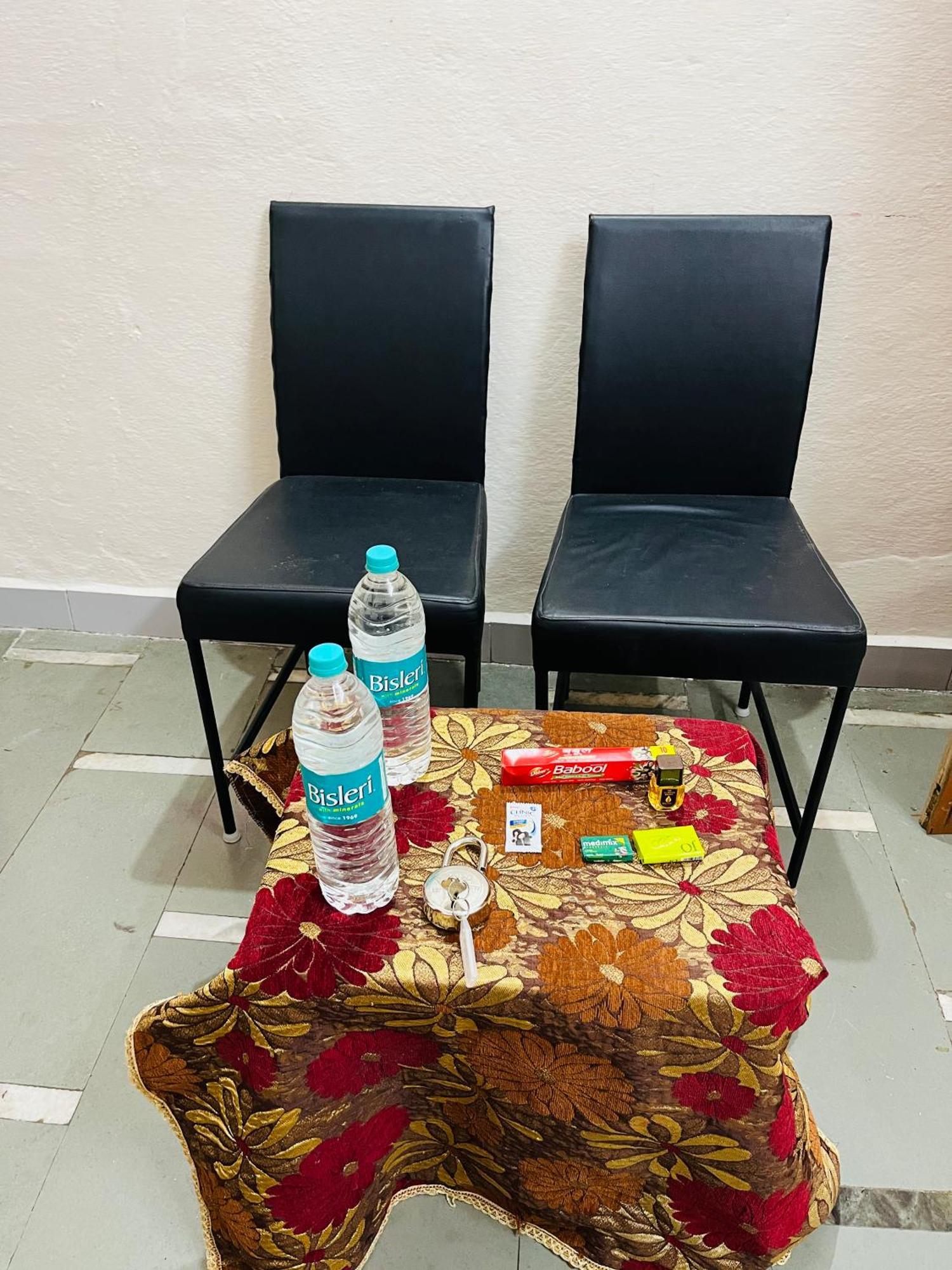 Tiwari G Home Stay Ujjain Zewnętrze zdjęcie