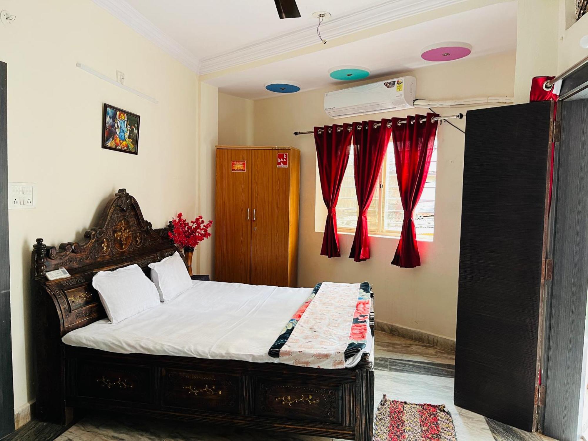 Tiwari G Home Stay Ujjain Zewnętrze zdjęcie
